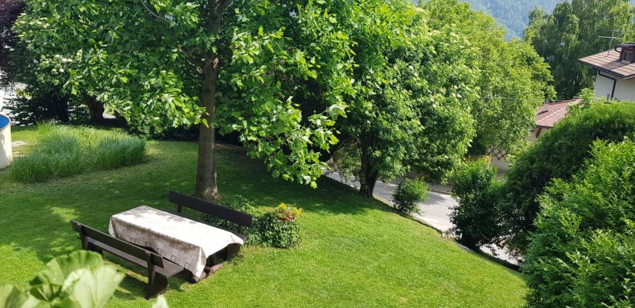 Garni Rika Bed & Breakfast Parcines Eksteriør bilde
